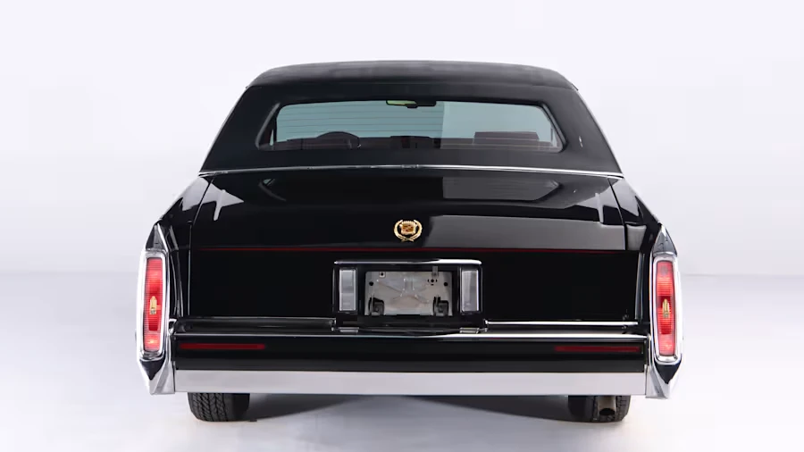1990 Cadillac Brougham - Image 5 of 31