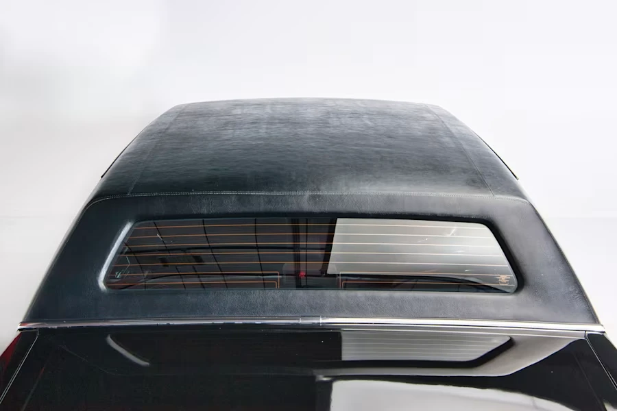 1990 Cadillac Brougham - Image 27 of 31