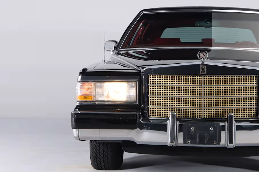 1990 Cadillac Brougham - Image 15 of 31