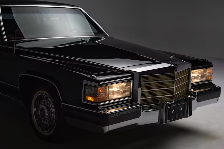 1990 Cadillac Brougham - Image 20 of 31