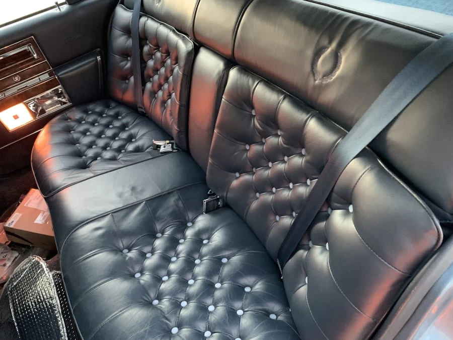 1990 Cadillac Brougham - Image 5 of 10
