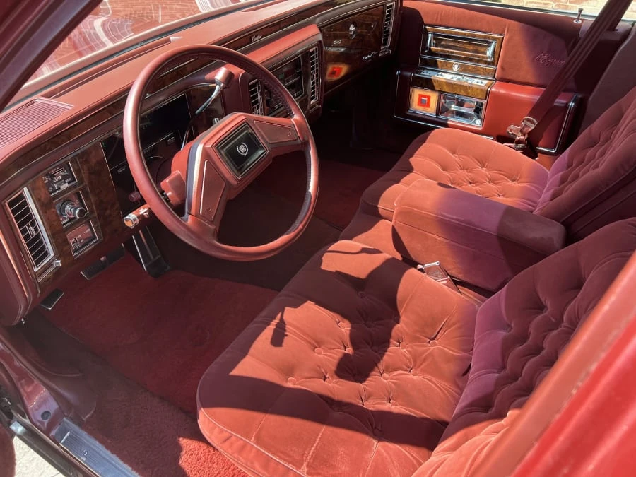1990 Cadillac Brougham - Image 5 of 11
