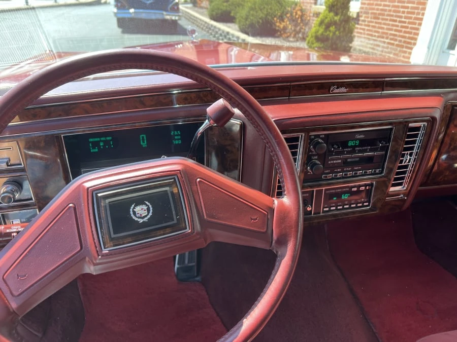 1990 Cadillac Brougham - Image 7 of 11