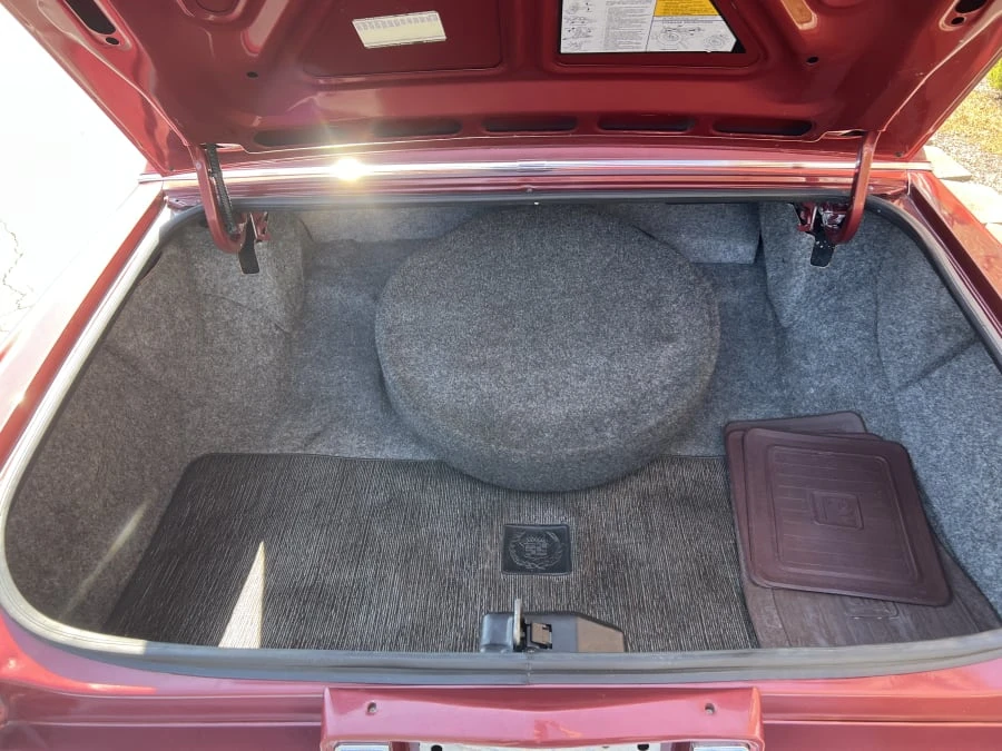 1990 Cadillac Brougham - Image 11 of 11