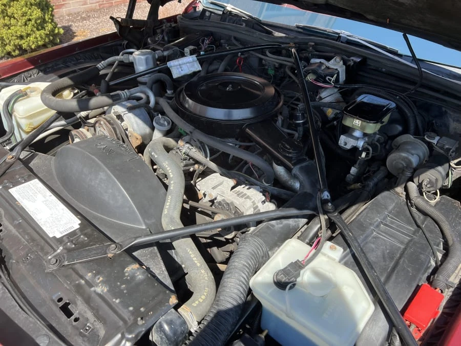 1990 Cadillac Brougham - Image 10 of 11