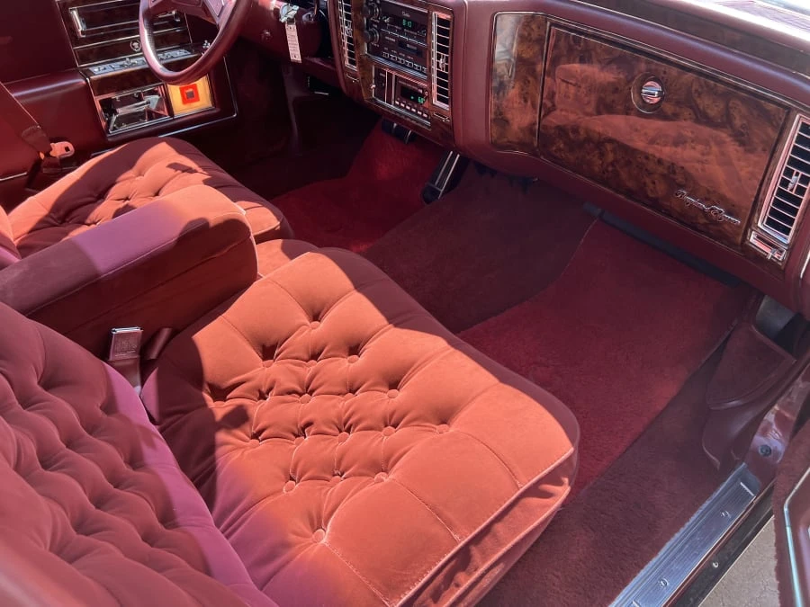 1990 Cadillac Brougham - Image 6 of 11
