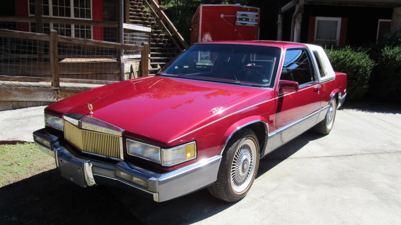 1990 Cadillac DeVille 7th Gen - Image 6 of 21