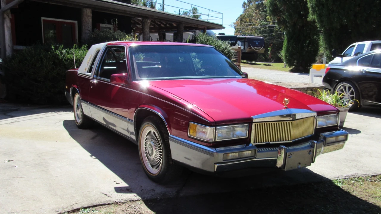 1990 Cadillac DeVille 7th Gen - Image 2 of 21