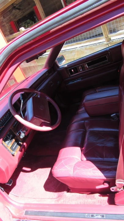 1990 Cadillac DeVille 7th Gen - Image 7 of 21