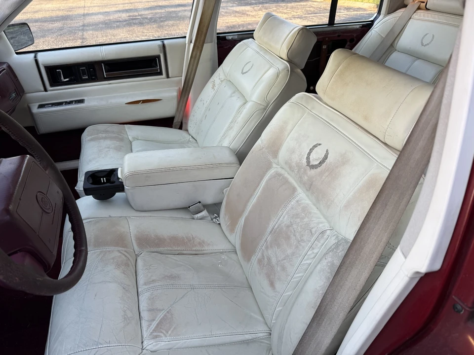 1990 Cadillac DeVille 7th Gen - Image 11 of 16