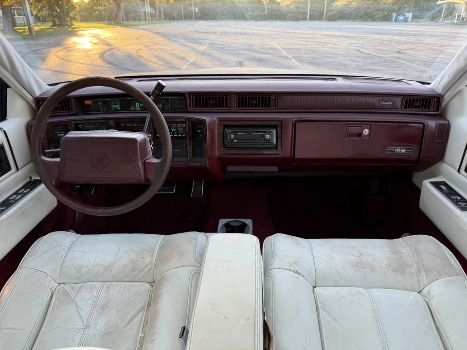 1990 Cadillac DeVille 7th Gen - Image 8 of 16