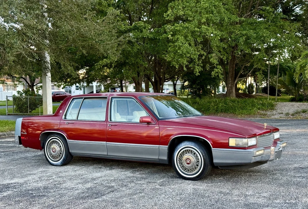 1990 Cadillac DeVille 7th Gen - Image 2 of 16