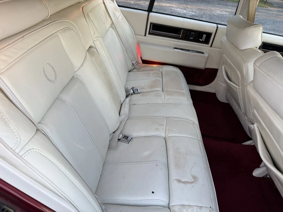 1990 Cadillac DeVille 7th Gen - Image 10 of 16