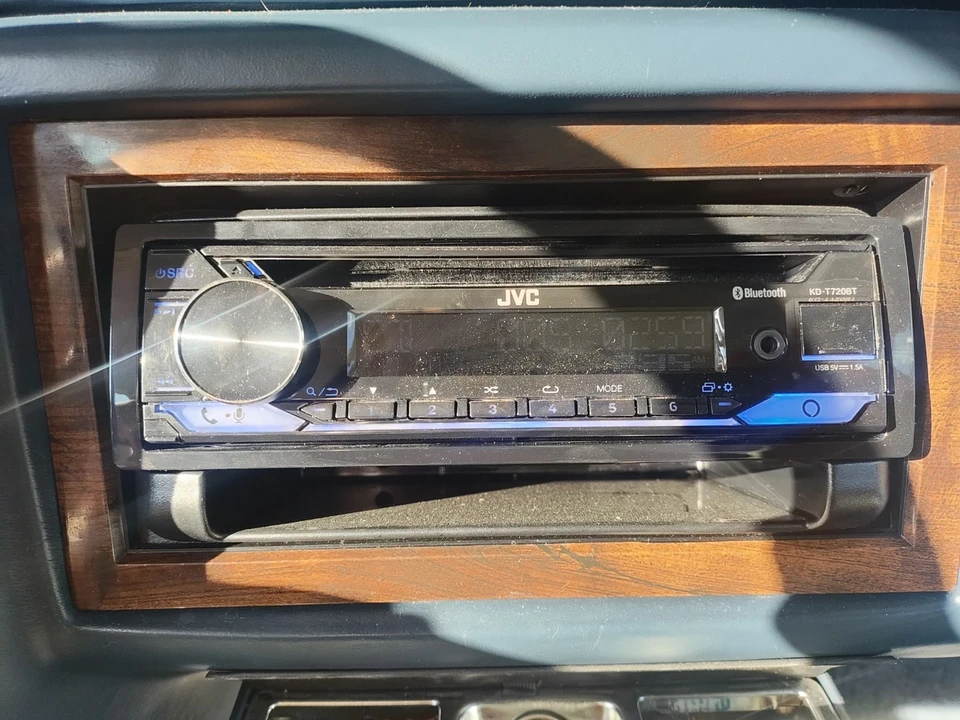 1990 Cadillac DeVille 7th Gen - Image 18 of 18