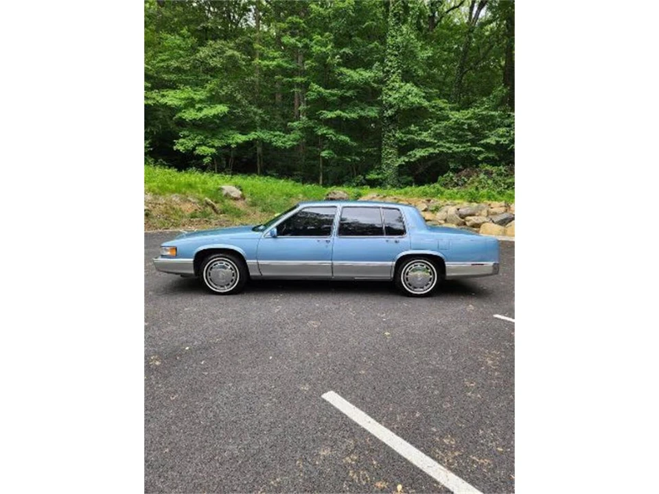 1990 Cadillac DeVille 6th Gen - Image 8 of 15