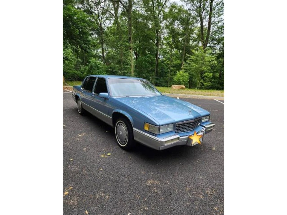 1990 Cadillac DeVille 6th Gen - Image 13 of 15