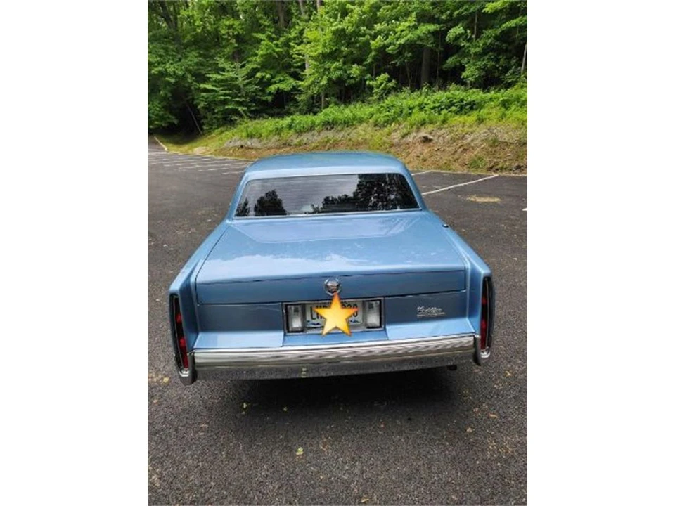 1990 Cadillac DeVille 6th Gen - Image 9 of 15