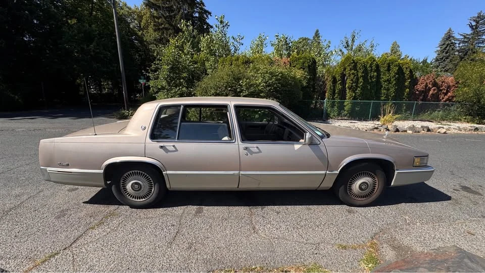1990 Cadillac DeVille 6th Gen - Image 3 of 12