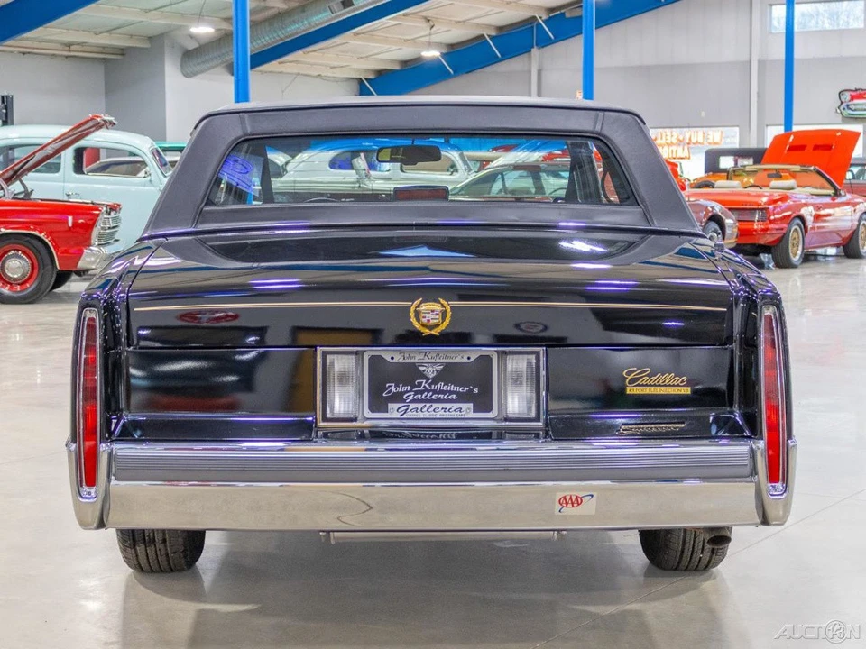 1990 Cadillac DeVille 7th Gen - Image 6 of 21
