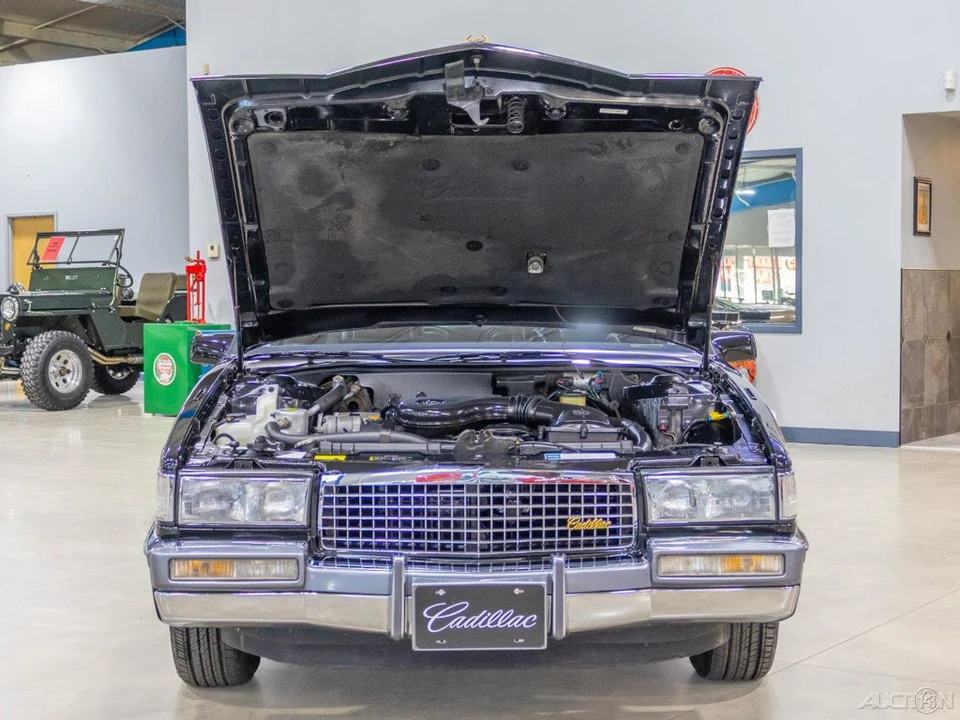 1990 Cadillac DeVille 7th Gen - Image 10 of 21