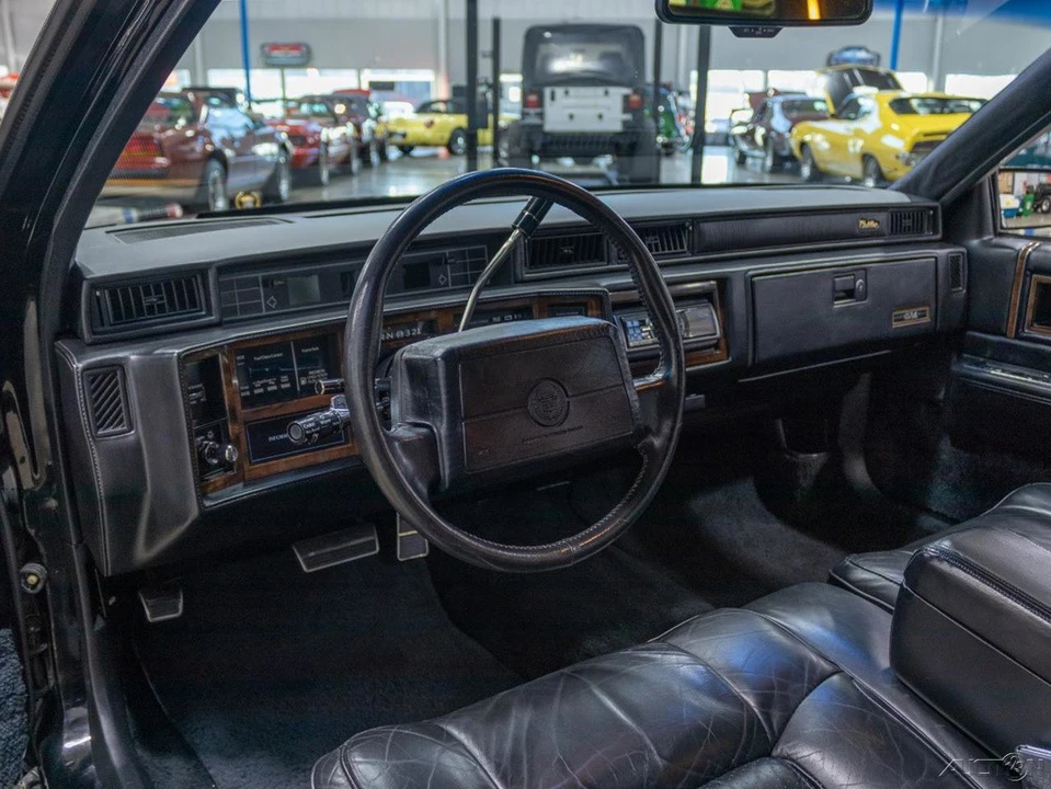 1990 Cadillac DeVille 7th Gen - Image 20 of 21