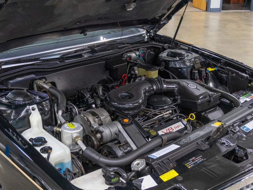 1990 Cadillac DeVille 7th Gen - Image 12 of 21