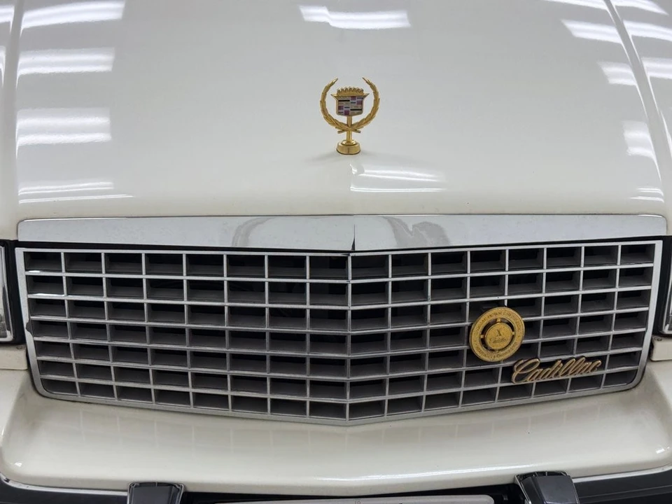 1990 Cadillac Eldorado 10th Gen - Image 9 of 12