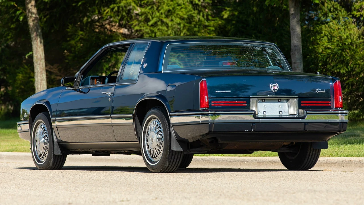 1990 Cadillac Eldorado 11th Gen - Image 24 of 30