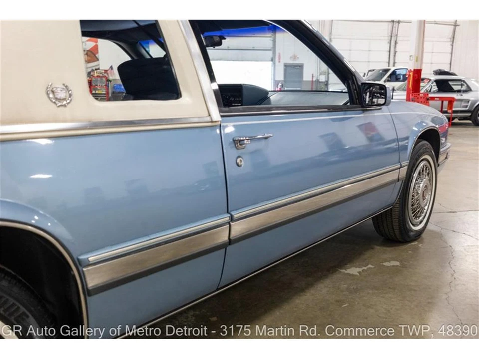 1990 Cadillac Eldorado 11th Gen - Image 22 of 31