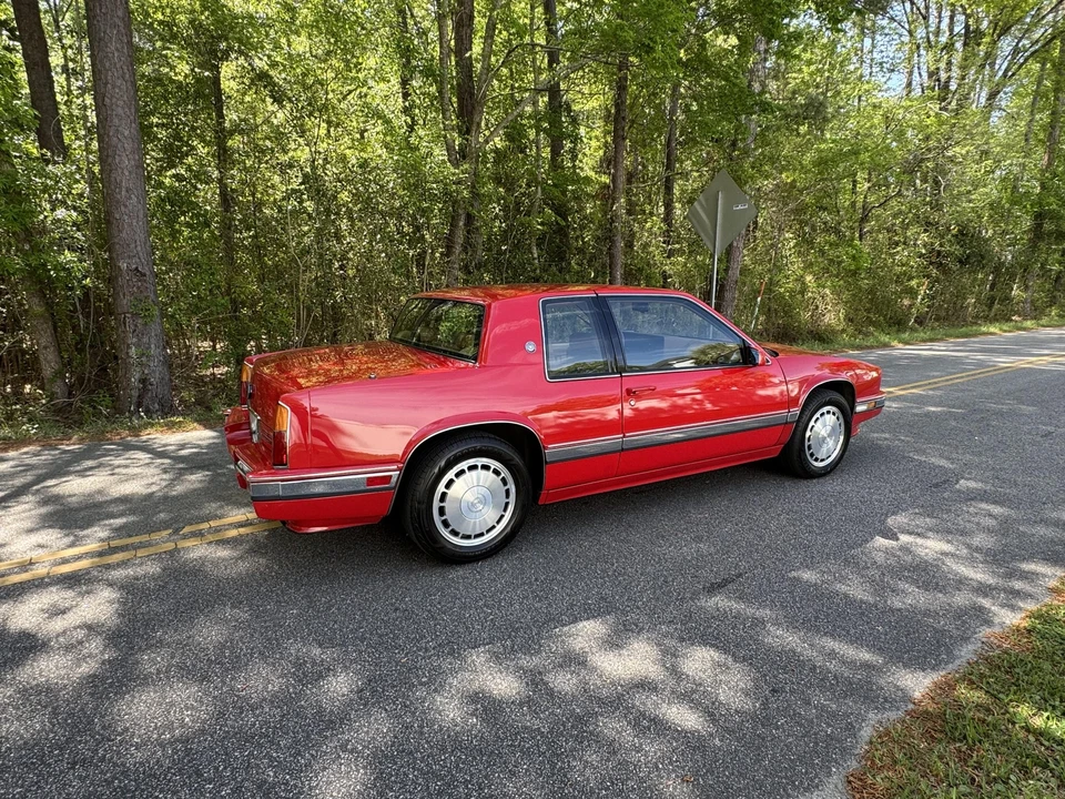 1990 Cadillac Eldorado 11th Gen - Image 15 of 31