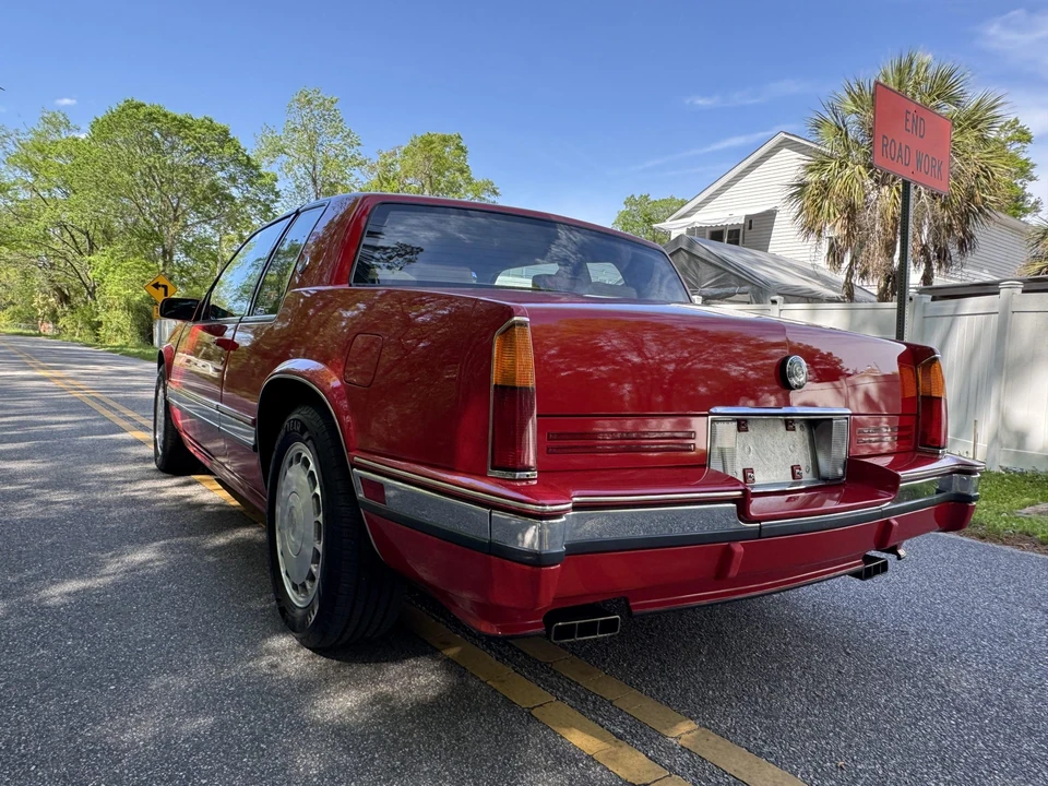 1990 Cadillac Eldorado 11th Gen - Image 10 of 31