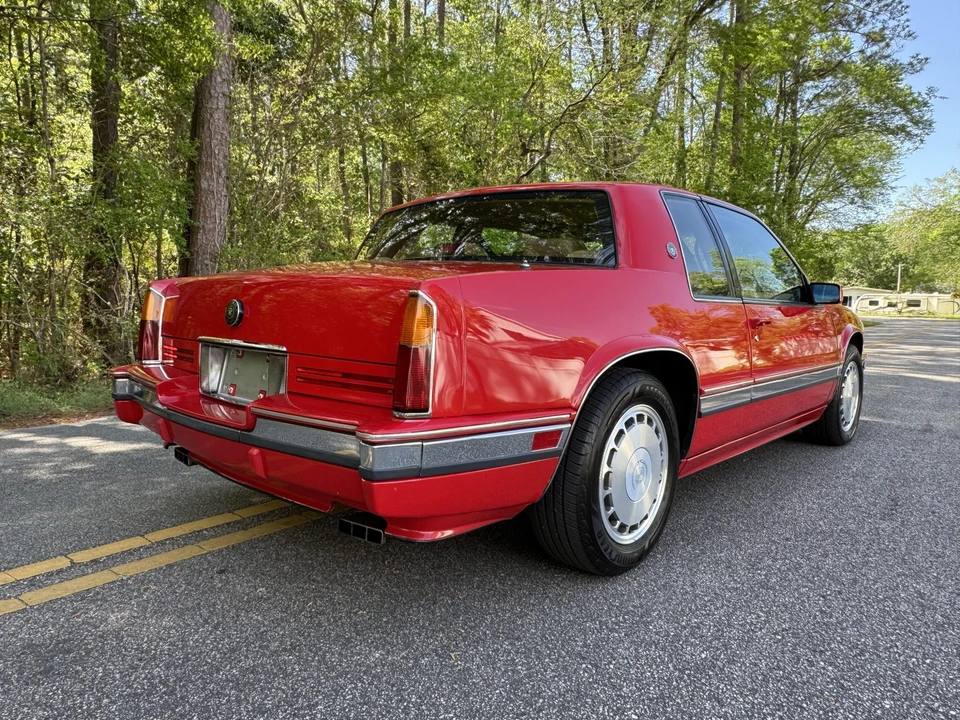 1990 Cadillac Eldorado 11th Gen - Image 13 of 31