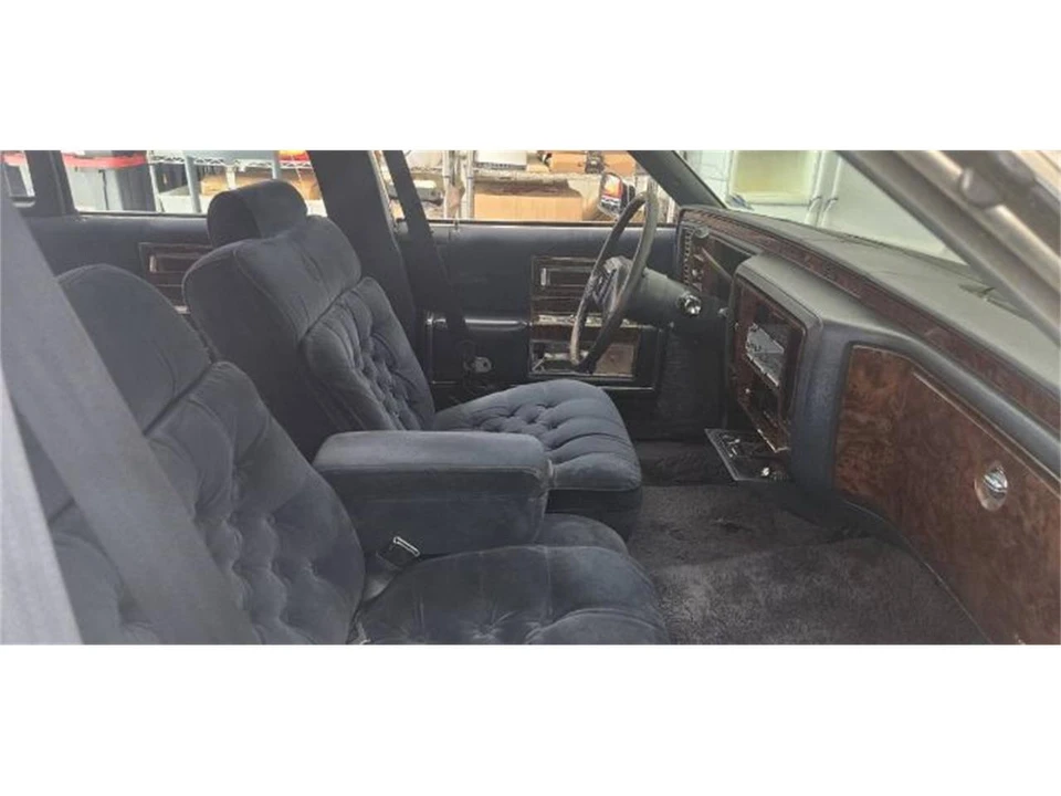1990 Cadillac Fleetwood - Image 10 of 17