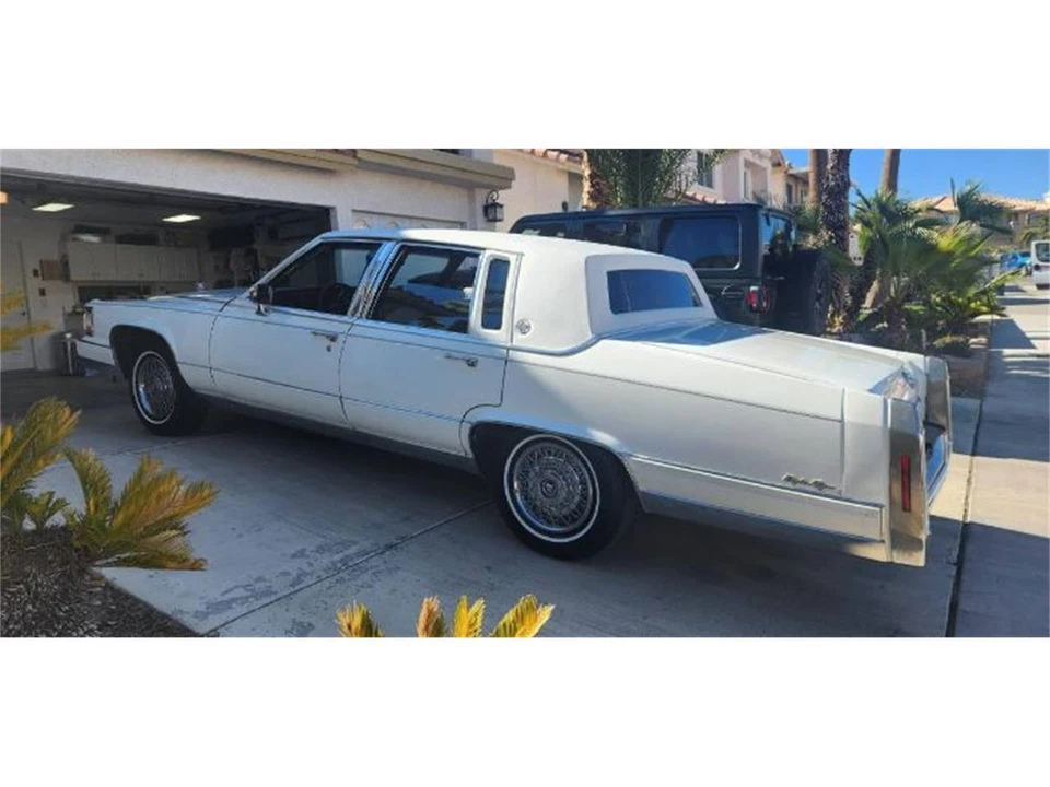 1990 Cadillac Fleetwood - Image 4 of 17