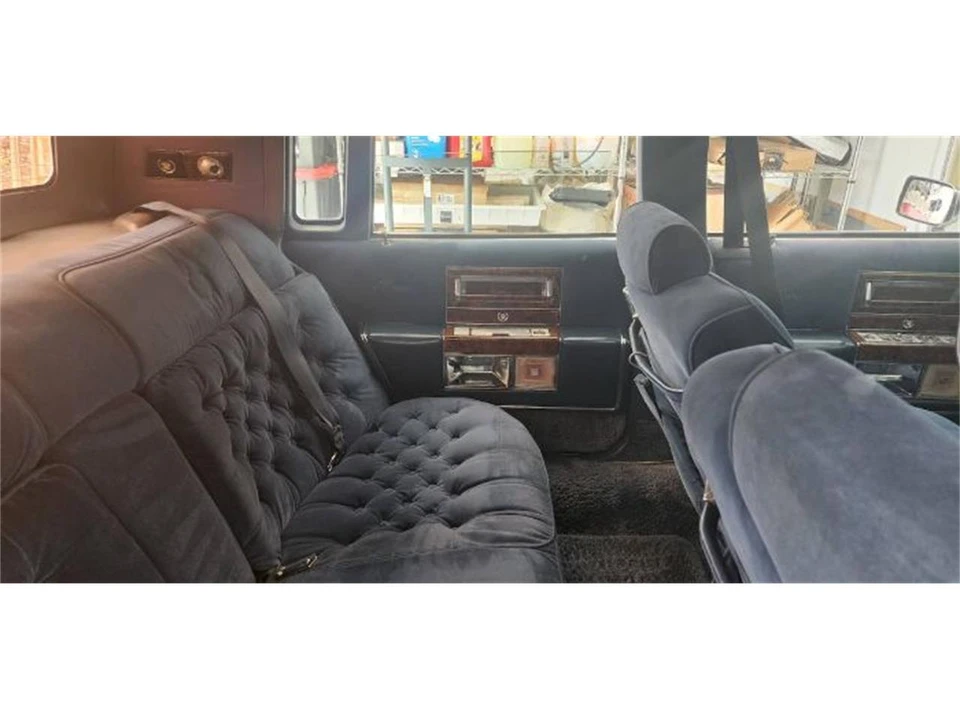 1990 Cadillac Fleetwood - Image 13 of 17