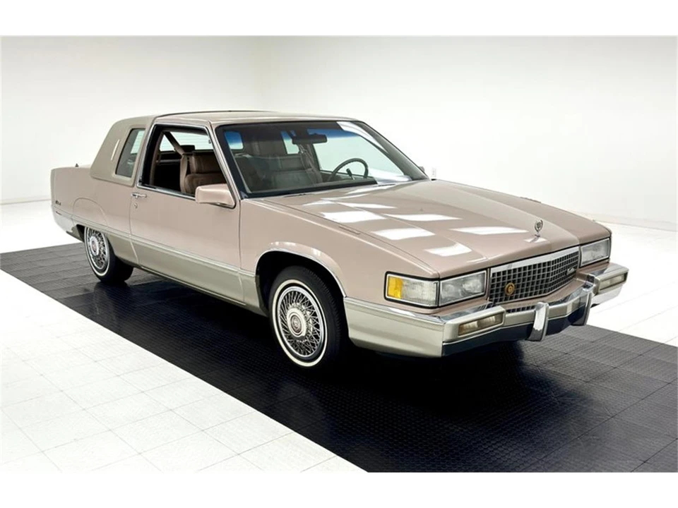 1990 Cadillac Fleetwood - Image 7 of 31
