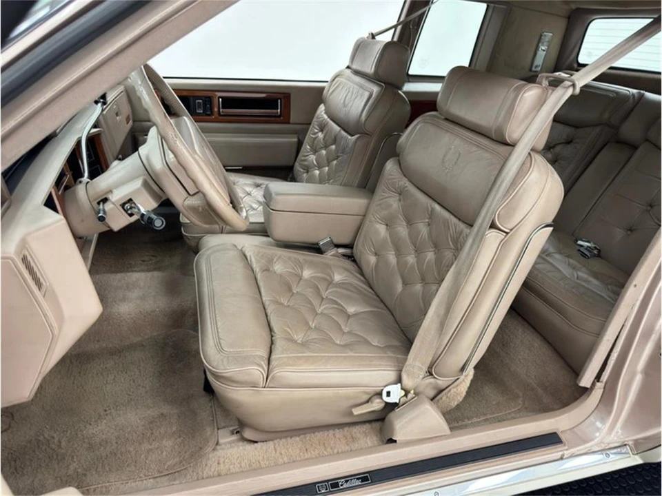 1990 Cadillac Fleetwood - Image 31 of 31