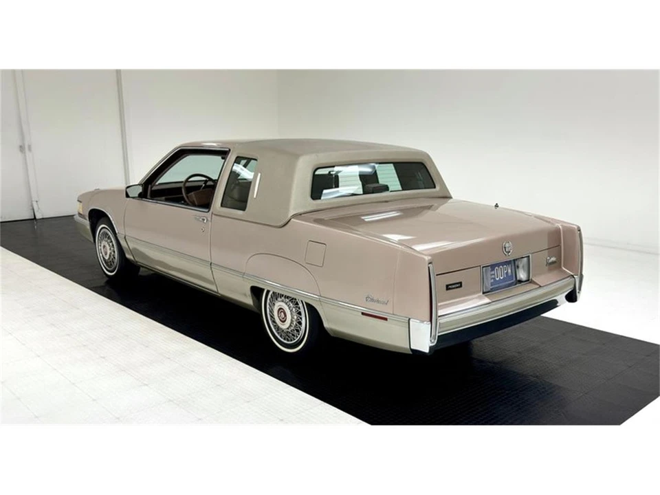 1990 Cadillac Fleetwood - Image 3 of 31