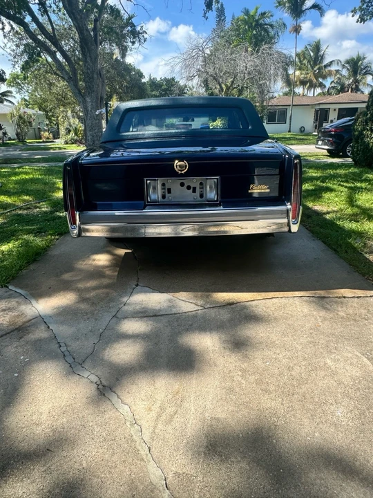 1990 Cadillac Fleetwood - Image 19 of 21