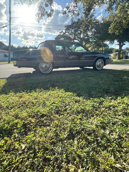 1990 Cadillac Fleetwood - Image 6 of 21