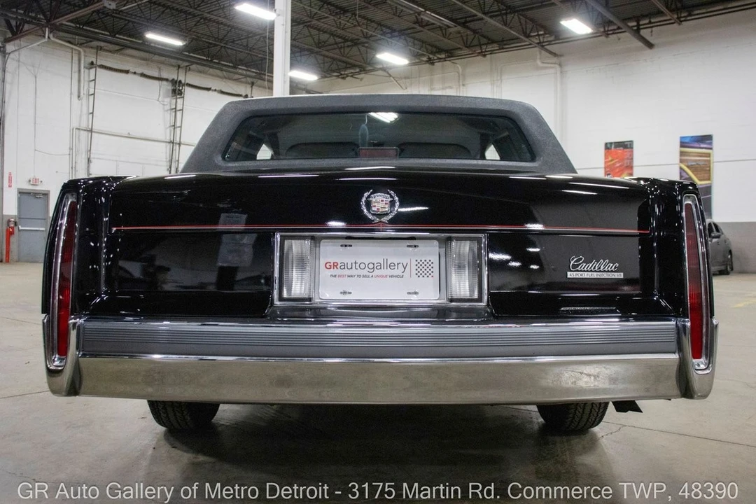 1990 Cadillac Fleetwood - Image 6 of 21