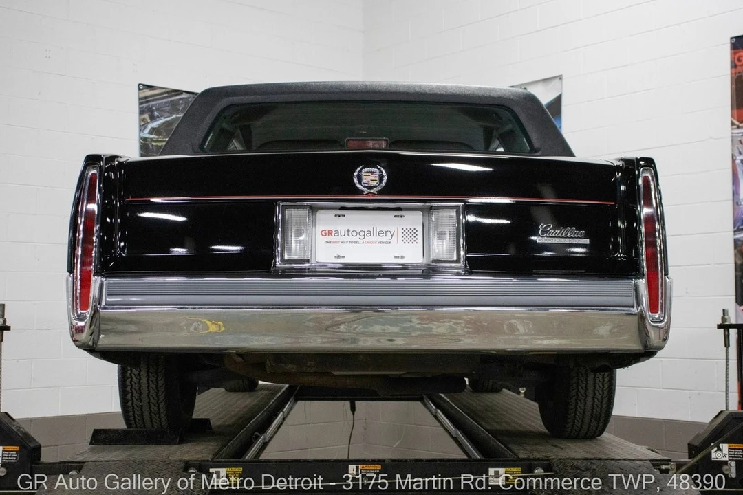 1990 Cadillac Fleetwood - Image 20 of 21