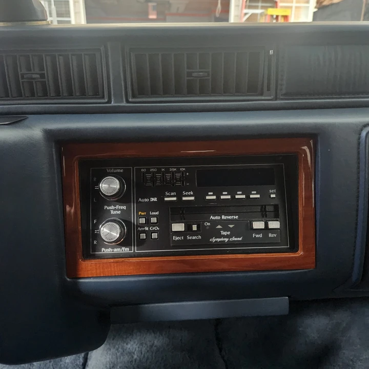 1990 Cadillac Fleetwood - Image 10 of 16