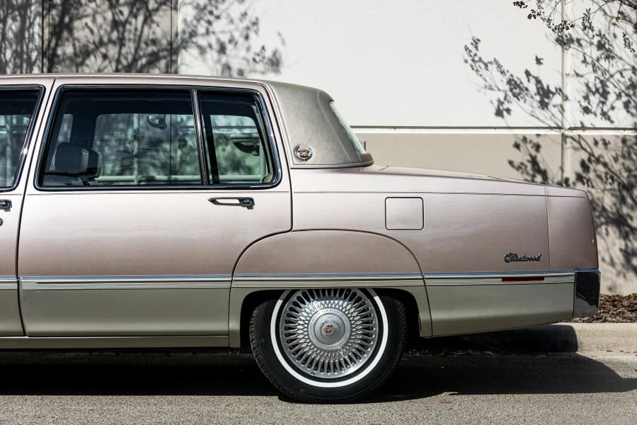 1990 Cadillac Fleetwood - Image 8 of 31