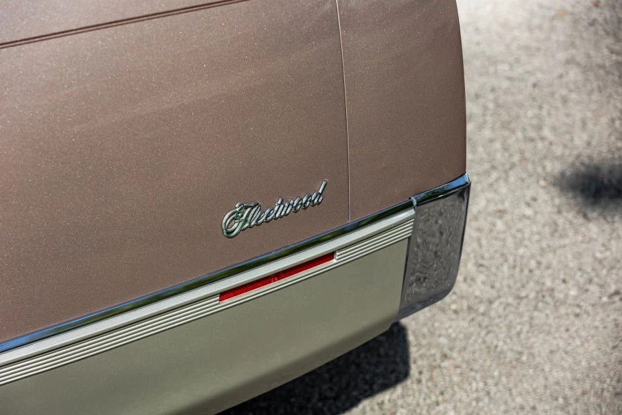 1990 Cadillac Fleetwood - Image 13 of 31