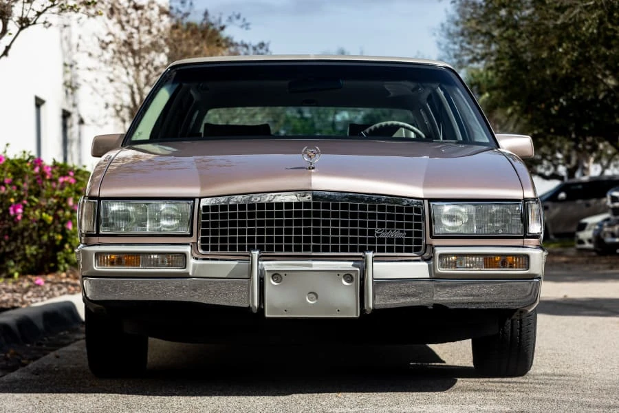 1990 Cadillac Fleetwood - Image 3 of 31