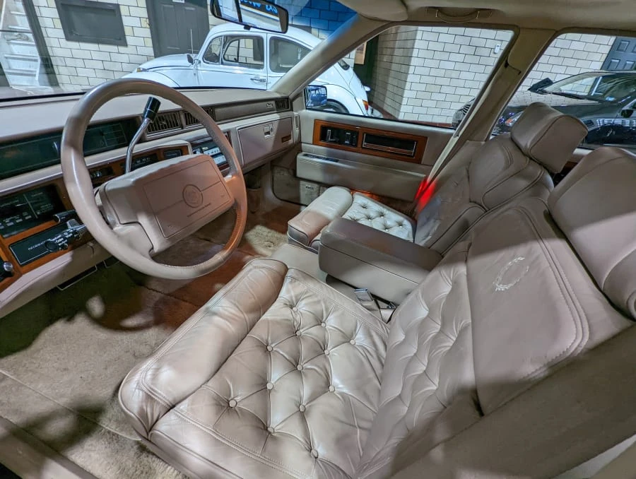 1990 Cadillac Fleetwood - Image 4 of 22
