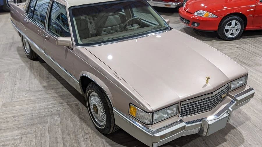 1990 Cadillac Fleetwood - Image 15 of 22