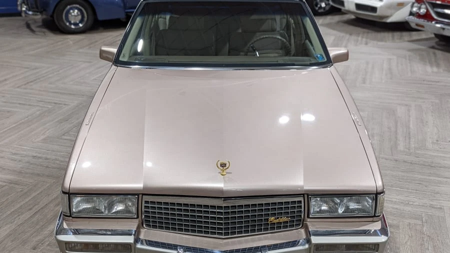 1990 Cadillac Fleetwood - Image 17 of 22