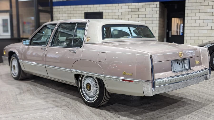 1990 Cadillac Fleetwood - Image 20 of 22